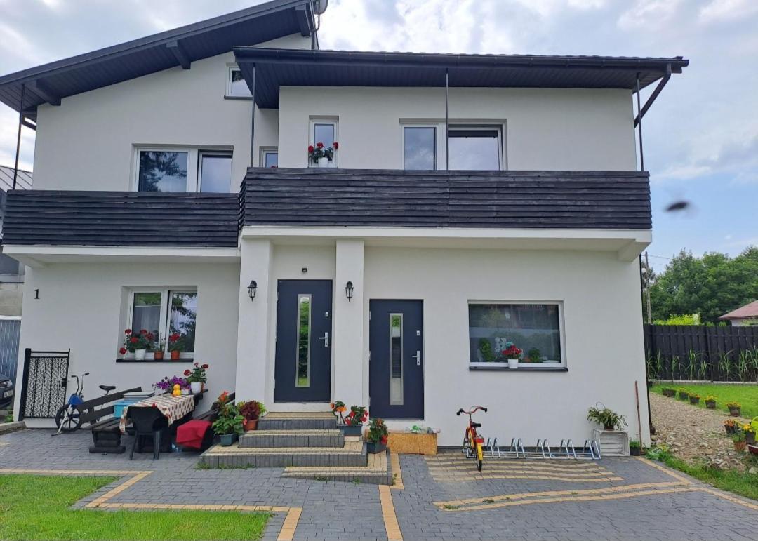 Pokoje Goscinne U Marysi Nowy Sącz Extérieur photo